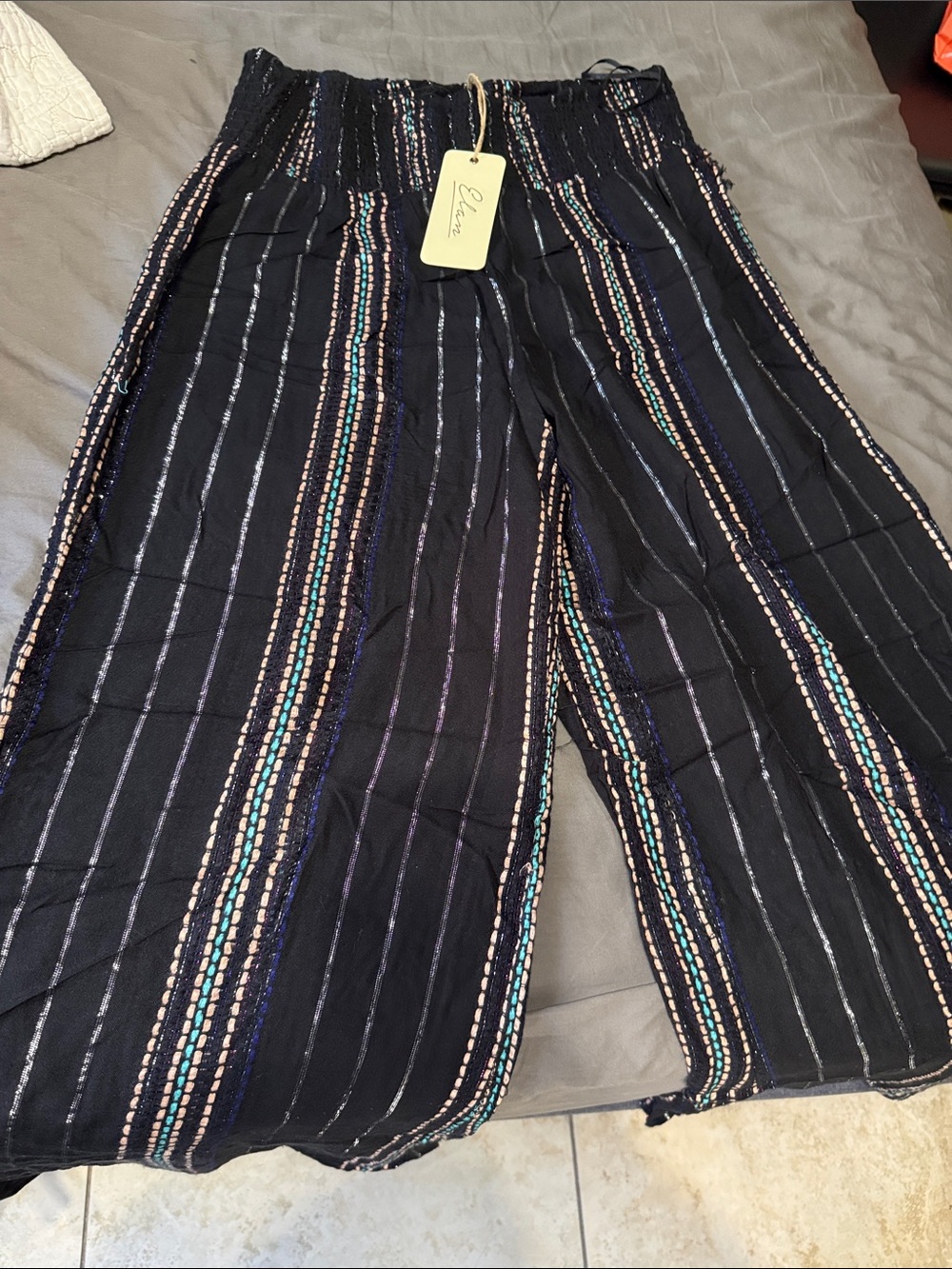 NWT Elan Women’s  Black Striped Elastic Waist Pants medium - beach